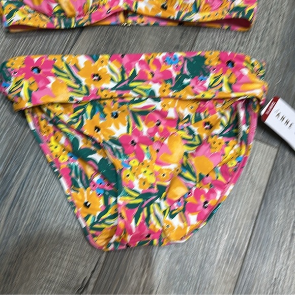 Nwt Anne Cole swim bottoms. Size xl. Can wear 3 different ways. UPF 50 - Picture 3 of 5